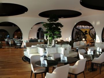 Hi-tech games - Premium passengers want more than just champagne in lounges