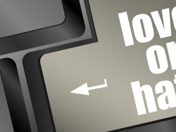 In-depth review of travel reviews - gaming the system, popularity and more