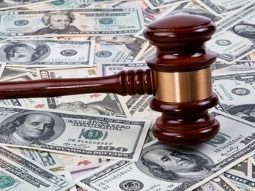 Investors don't mind legal bills of risk takers such as Airbnb and Uber
