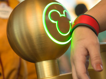 Disney World's Magic Bands - a travel industry model for seamless travel