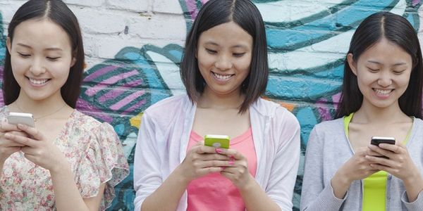 Instant messaging flies into travel - WeChat adds flight booking service