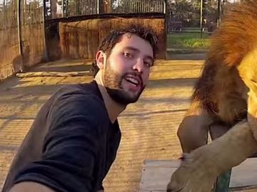 Are travel brands taking advantage of the selfie phenomenon?