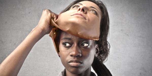 Unmasking truth in online travel reviews: Are context and verification vital?