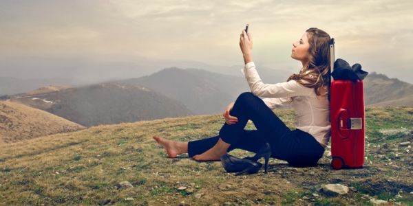 How well do 100 major accommodation and destination websites perform on mobile?