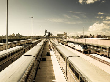 Tech usage fueled by free WiFi on buses alongside unimpressive gains on planes
