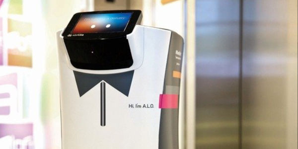 From novelty to ultilty: Aloft's robobutler rolls into Silicon Valley