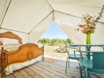 Glamping Hub raises $1 million to glamp up camping worldwide