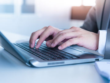 Contrarian statistics show rebound of PC market