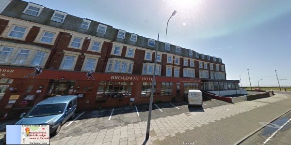 TripAdvisor condemns hotelier who fines guests for bad reviews