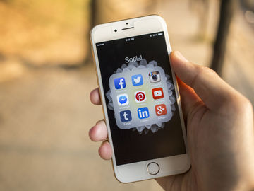 Facebook still king of popular kids on social media, with highest engagement