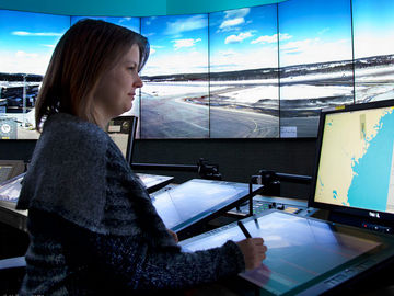 Remote-controlled airport suggests tech-heavy future of air traffic control