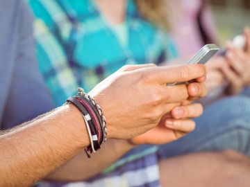 Finnair makes multi-million wifi investment, APH creates BYOD guide, Estonian Air enables wifi, and more...