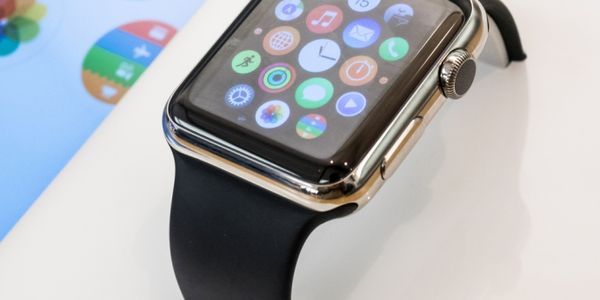 Just in time: Booking.com brings Now to Apple Watch