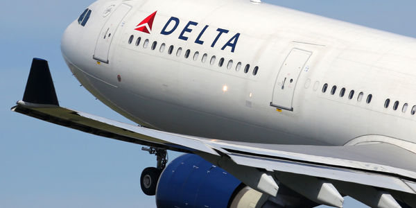 Delta feuds with online travel sites after removing fare and schedule data