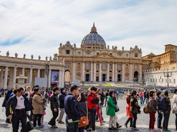 Online travel can profit in an Italy rebounding from economic turmoil