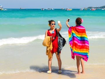 Mobile ads, user generated data and instant booking are the trends to watch in travel