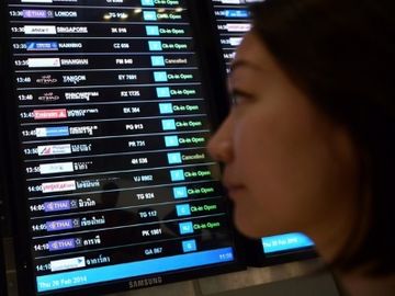 Air travel data - size doesn't matter but trends do