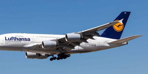 Lufthansa takes GDS booking tumble with new surcharge, rival carriers benefit