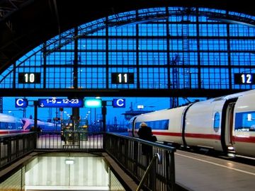 Expedia to take rail seriously, with a little help from SilverRail