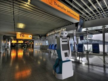 KLM tests Spencer robot at Schipol