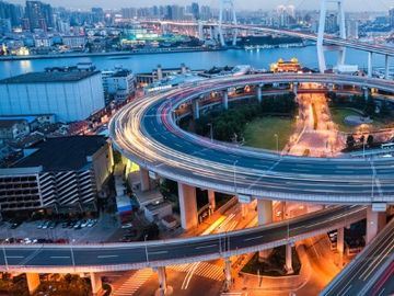 Expedia takes new approach to China