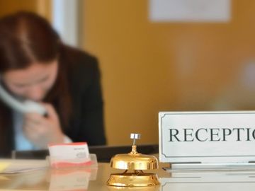 Hoteliers should answer the phone more, says Simplotel