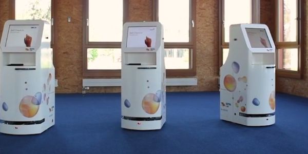 SITA Labs introduces moveable robotic check-in kiosks