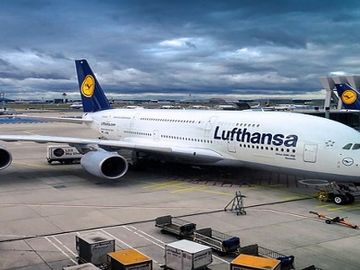 Lufthansa hits GDS bookings with fee increase on bags