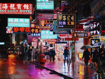 China's brick-and-mortar push: Will the online/offline blend boost travel spend?
