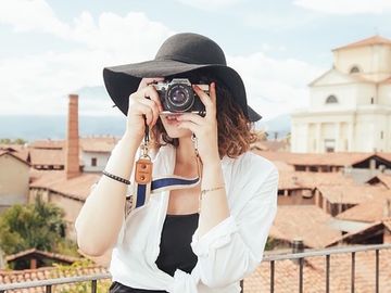 Priorities of female travelers - less automation and sharing, more details