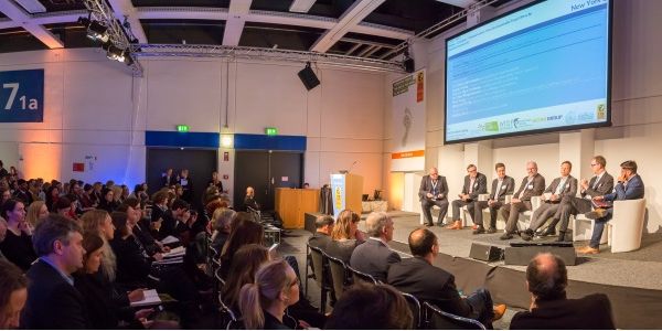 Startups, curiosity marketing, blockchain and AI