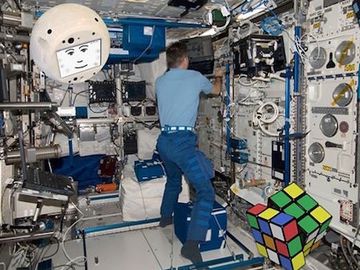 Artificial intelligence in space: CIMON says HAL is not all that
