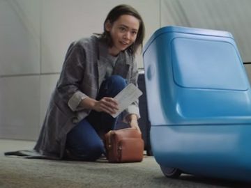 KLM to test robotic companion smart trolley at JFK and SFO