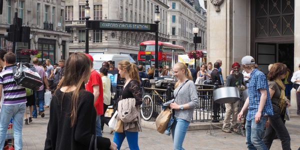 Brits booking more trips direct, less on the mobile