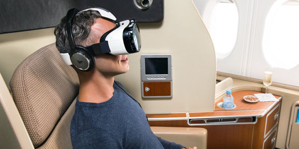 Some Qantas fliers to get virtual reality headsets