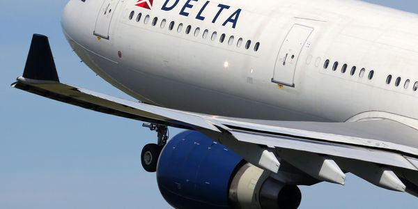 Delta feuds with online travel sites after removing fare and schedule data