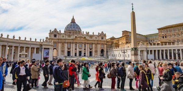 Online travel can profit in an Italy rebounding from economic turmoil