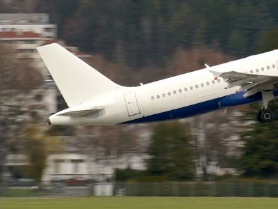 Airlines take off for Adyen