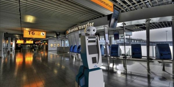 KLM tests Spencer robot at Schipol