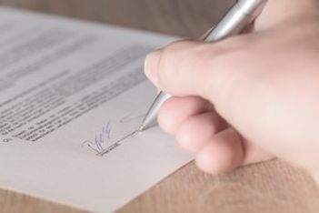 How to Vet Hotels Before Signing Contracts With Them