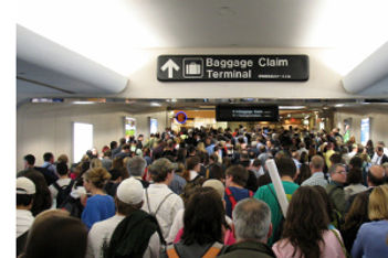 crowded_air_terminal