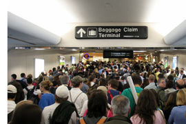 crowded_air_terminal
