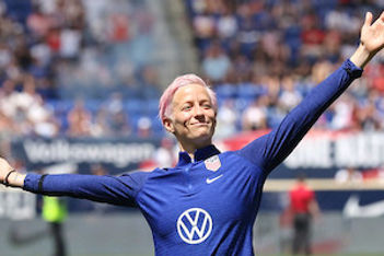 5 Inspiring Female Athletes for Your Next Event