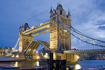 London Bridge night