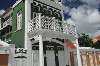 Aruba: Of Business and Beaches