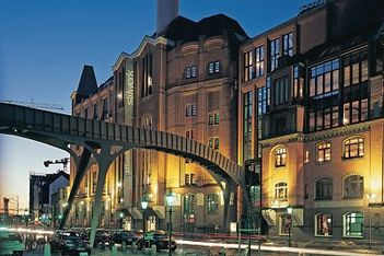 Hamburg at Your Service