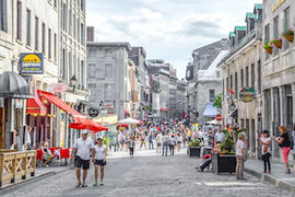 5 International Walking Tours That Are Great for Groups