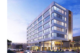 knoxville benchamark hotel
