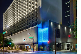 enaissance-phoenix-downtown-hotel