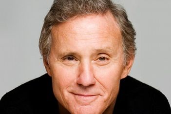 IanSchragerHeadshot_400